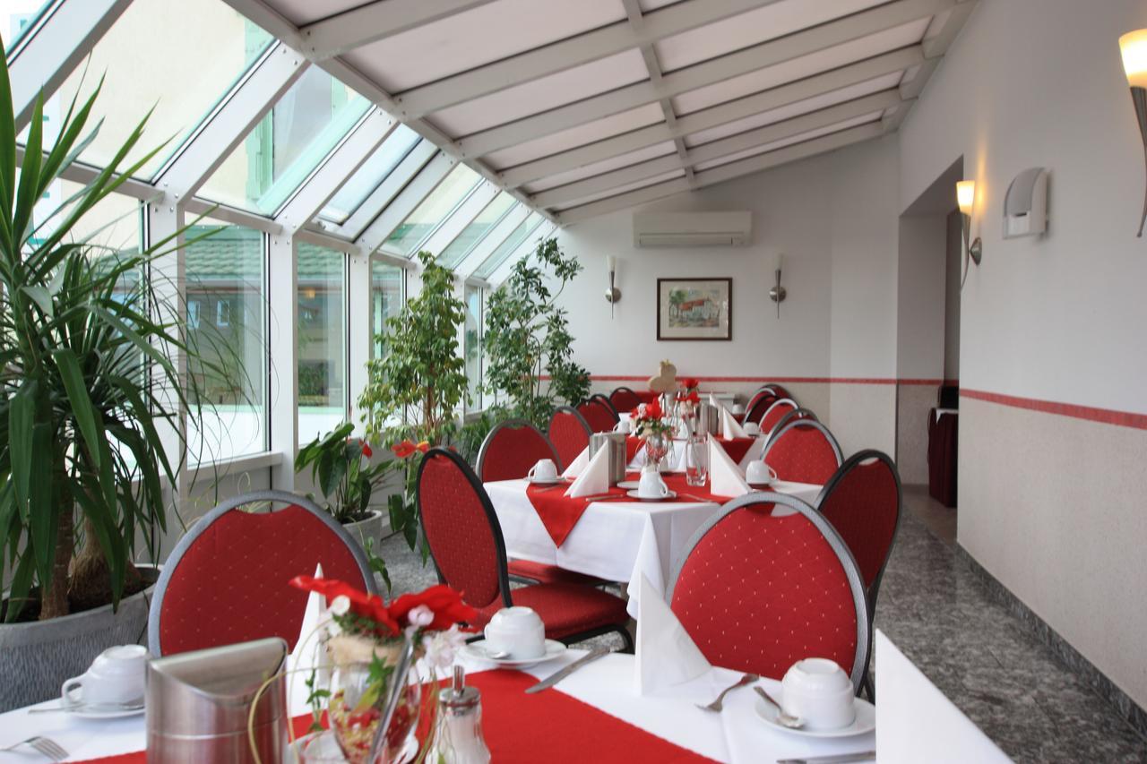 Hotel Buergerhof Hohenstein-Ernstthal Exterior foto