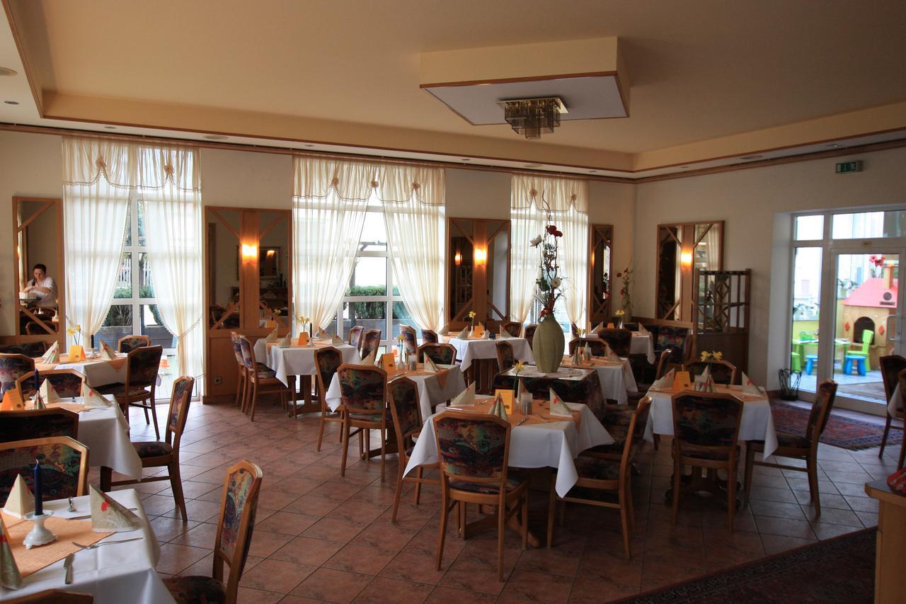 Hotel Buergerhof Hohenstein-Ernstthal Exterior foto